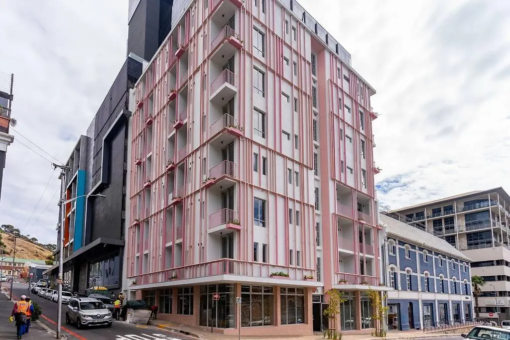 The Rose708: Top Floor Modern City Apartment Cape Town