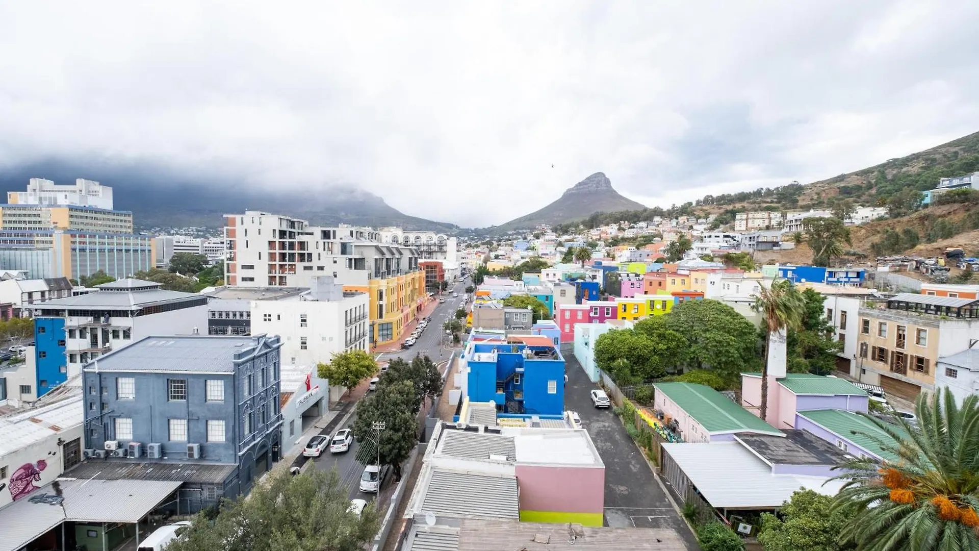 The Rose708: Top Floor Modern City Apartment Cape Town